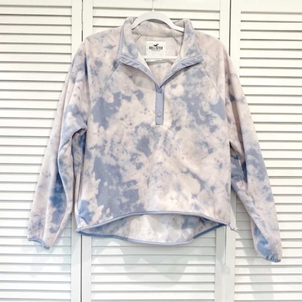 Hollister Sweater Oversized Collared Button